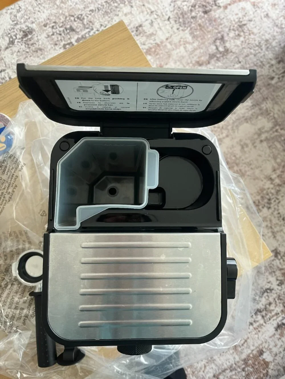 DeLonghi Stilosa Compact Manual Espresso Cappuccino Coffee Machine Black Silver